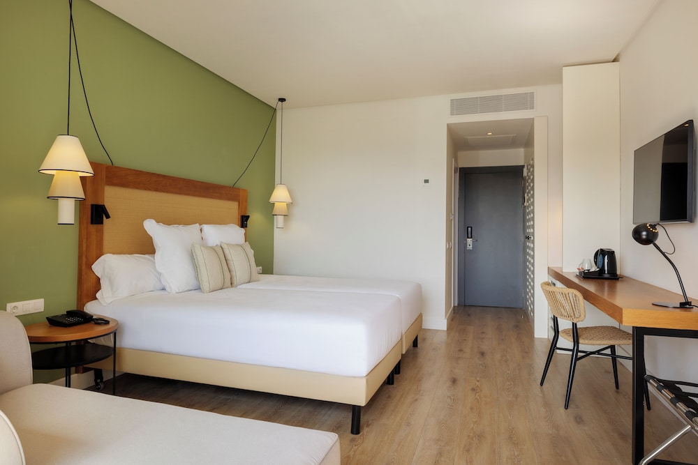 AluaSoul Costa Adeje- Adults Only - Hyatt Inclusive Collection — Hotel rooms in Costa Adeje, Canary Islands