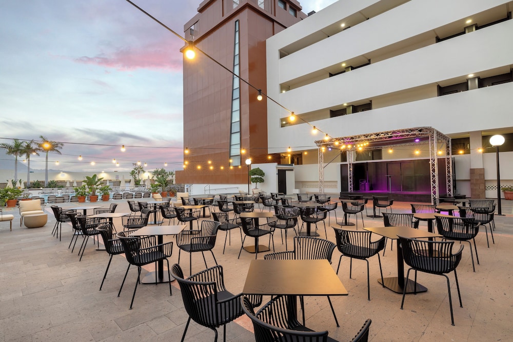 AluaSoul Costa Adeje- Adults Only - Hyatt Inclusive Collection — Restaurant & bars in Costa Adeje, Canary Islands