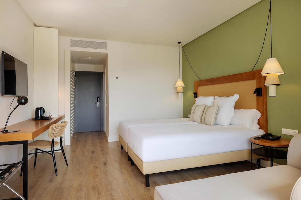 AluaSoul Costa Adeje- Adults Only - Hyatt Inclusive Collection — Hotel rooms in Costa Adeje, Canary Islands