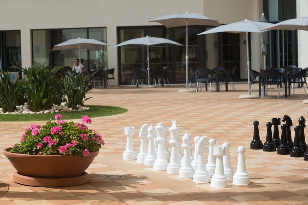 Vila Gale Santa Cruz Resort Hotel — Hotel building in Santa Cruz, Madeira