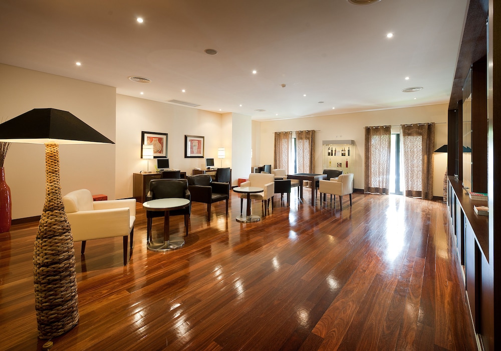 Vila Gale Santa Cruz Resort Hotel — Hotel rooms in Santa Cruz, Madeira