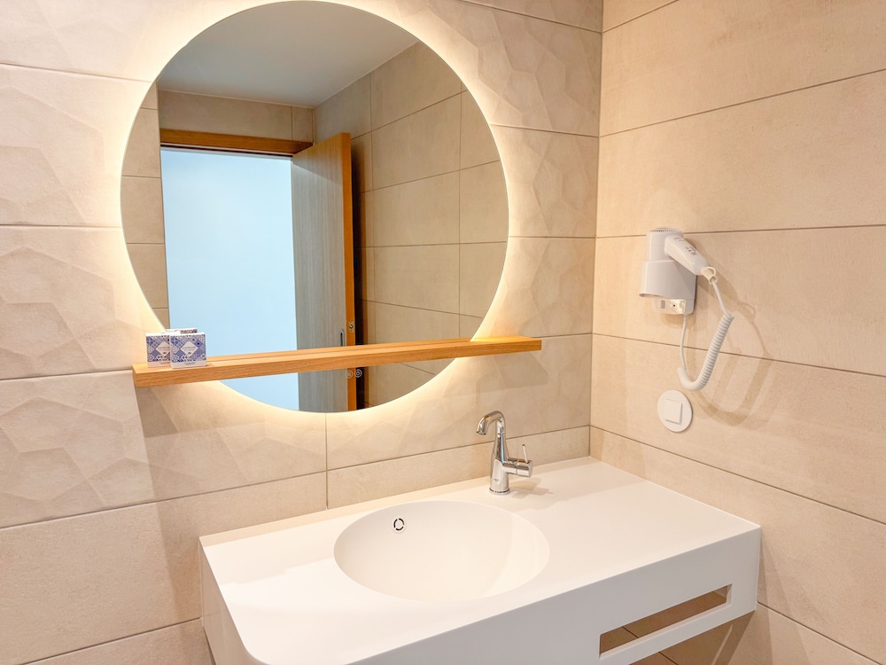 Hotel Sol e Mar - Adults Only — Hotel rooms in Albufeira, Faro