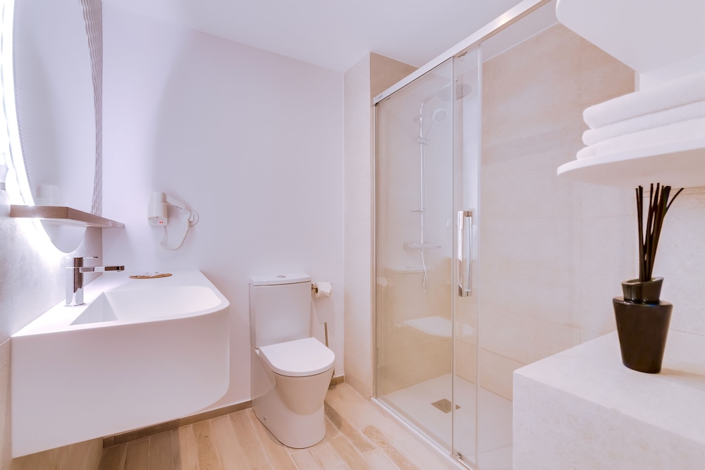 Hotel Sol e Mar - Adults Only — Hotel rooms in Albufeira, Faro