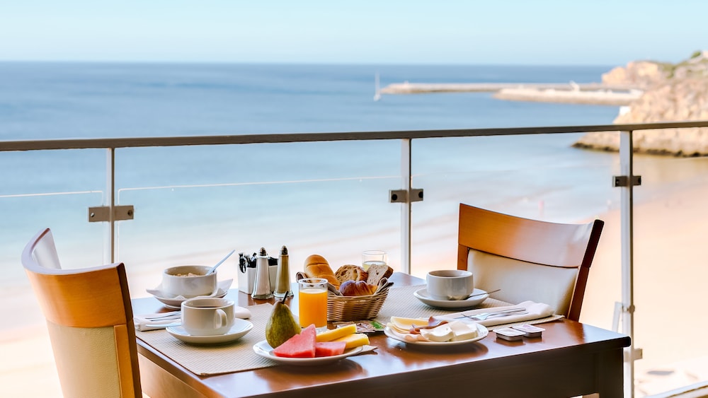 Hotel Sol e Mar - Adults Only — Restaurant & bars in Albufeira, Faro