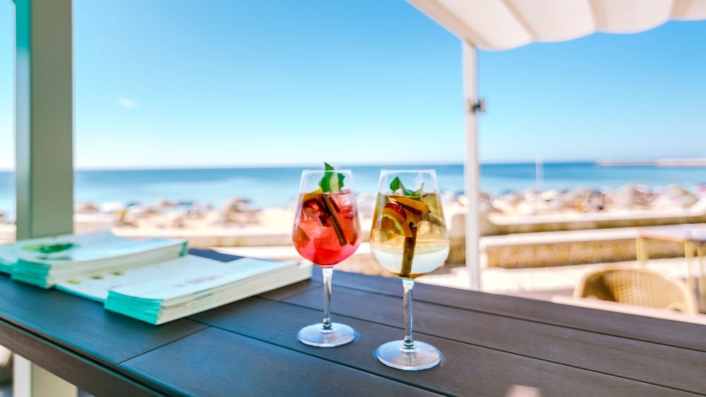 Hotel Sol e Mar - Adults Only — Beach in Albufeira, Faro