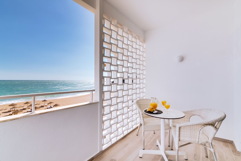 Hotel Sol e Mar - Adults Only — Hotel rooms in Albufeira, Faro