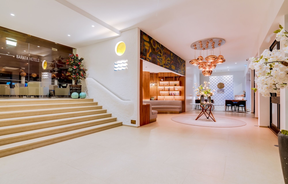 Hotel Sol e Mar - Adults Only — Hotel building in Albufeira, Faro