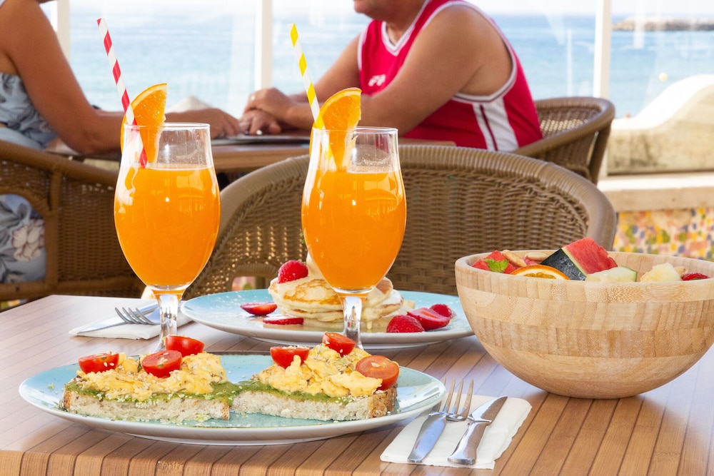 Hotel Sol e Mar - Adults Only — Restaurant & bars in Albufeira, Faro