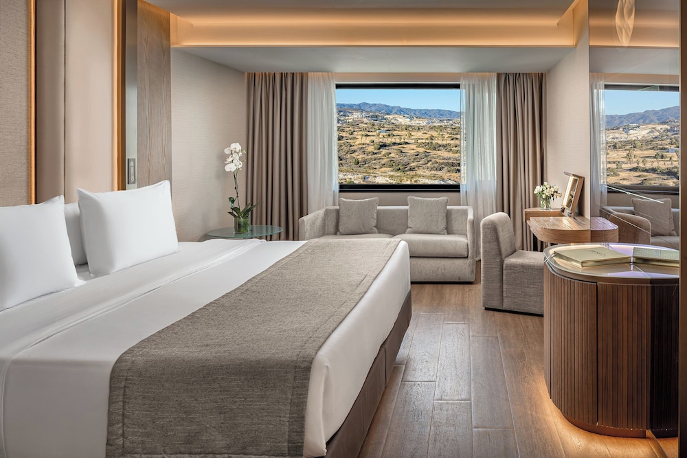 Amathus Beach Hotel Limassol — Hotel rooms in Limassol, Limassol Region