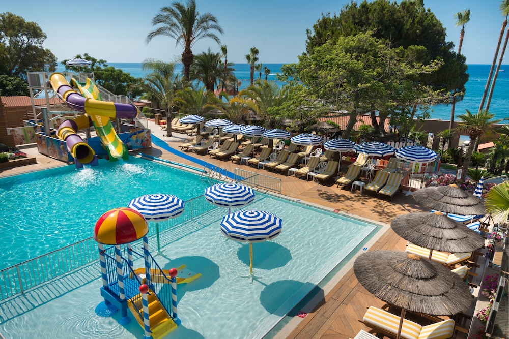 Amathus Beach Hotel Limassol — Swimming pool in Limassol, Limassol Region