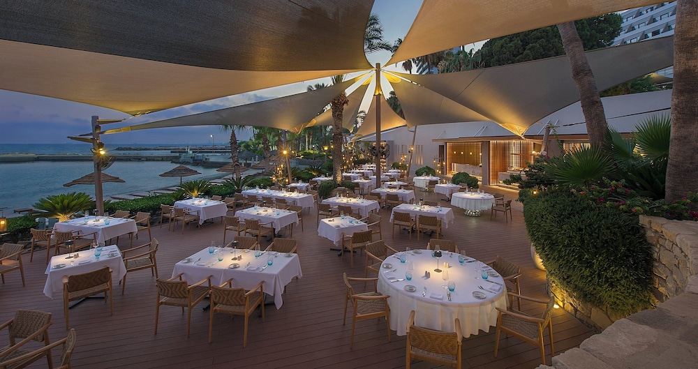 Amathus Beach Hotel Limassol — Restaurant & bars in Limassol, Limassol Region