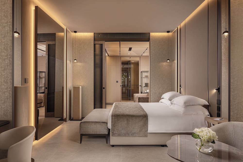 Amathus Beach Hotel Limassol — Hotel rooms in Limassol, Limassol Region