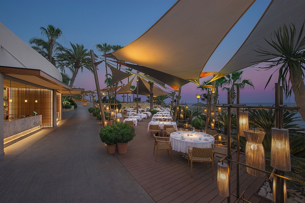 Amathus Beach Hotel Limassol — Restaurant & bars in Limassol, Limassol Region
