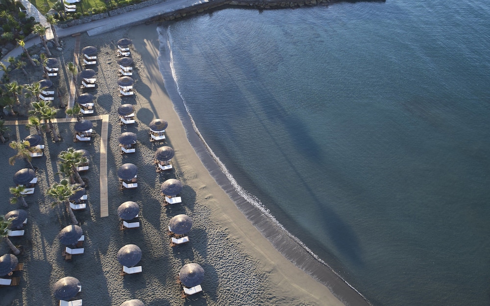 Amathus Beach Hotel Limassol — Beach in Limassol, Limassol Region