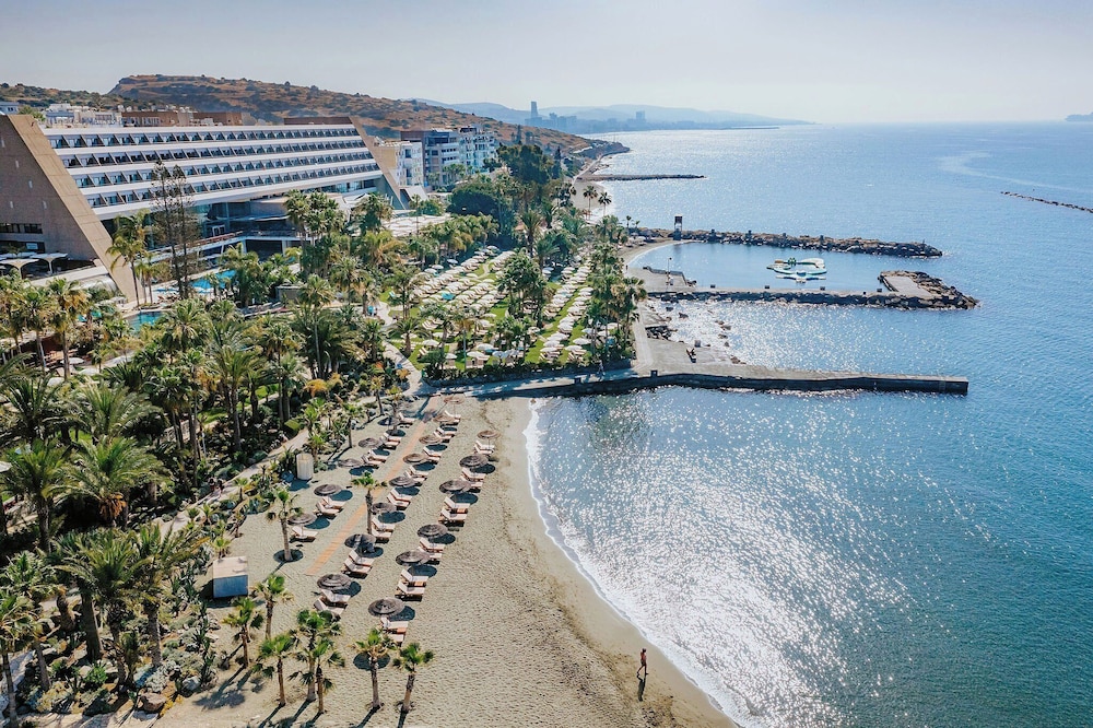 Amathus Beach Hotel Limassol — Beach in Limassol, Limassol Region