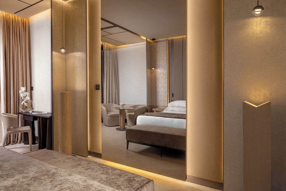 Amathus Beach Hotel Limassol — Hotel rooms in Limassol, Limassol Region