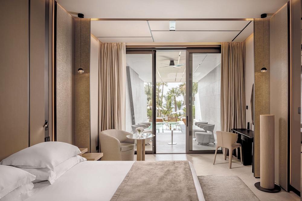 Amathus Beach Hotel Limassol — Hotel rooms in Limassol, Limassol Region