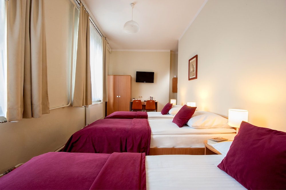 Maly Krakow Aparthotel — Rooms in Krakow, Lesser Poland