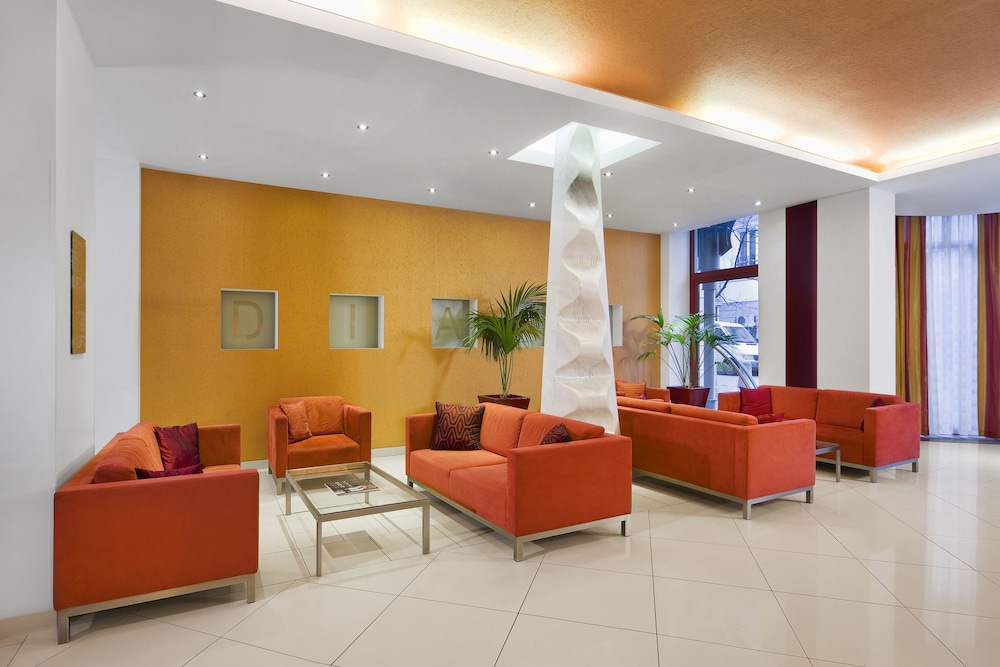 Mamaison Residence Diana — Hotel building in Warsaw, Masovian