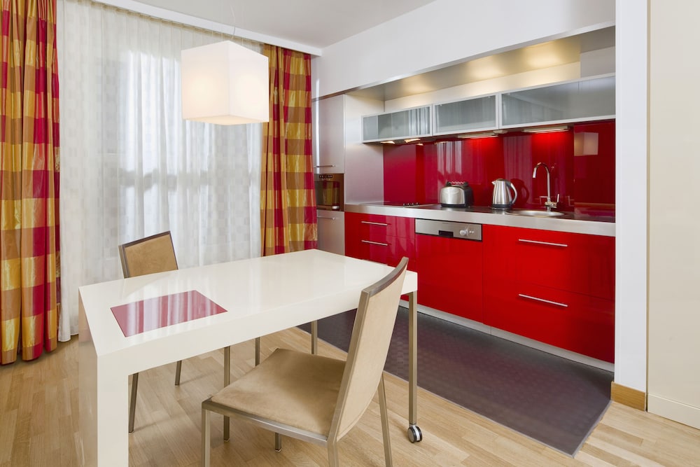 Mamaison Residence Diana — Hotel rooms in Warsaw, Masovian