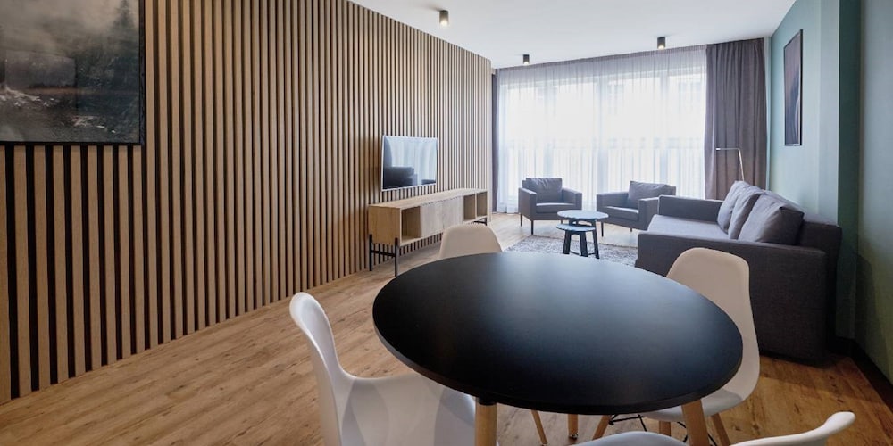 Mamaison Residence Diana — Hotel building in Warsaw, Masovian