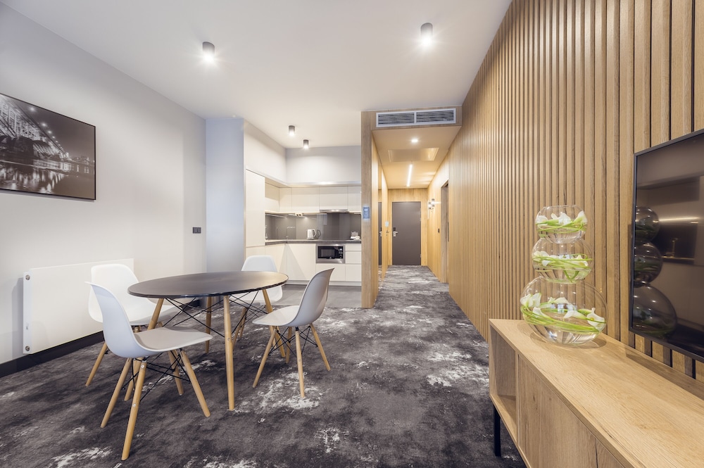 Mamaison Residence Diana — Hotel rooms in Warsaw, Masovian