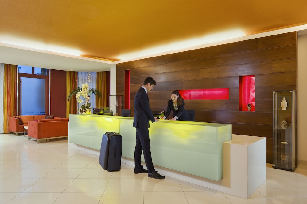 Mamaison Residence Diana — Hotel building in Warsaw, Masovian