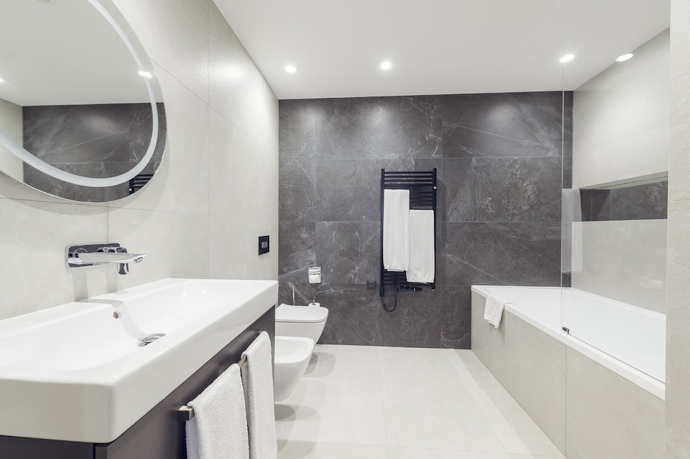 Mamaison Residence Diana — Hotel rooms in Warsaw, Masovian