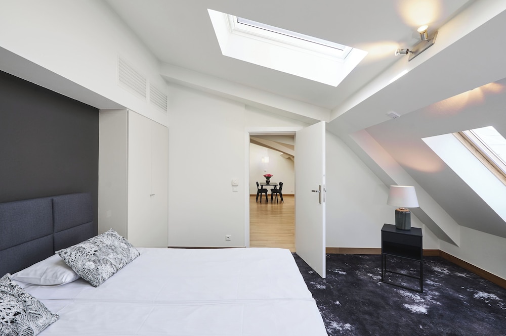 Mamaison Residence Diana — Hotel rooms in Warsaw, Masovian
