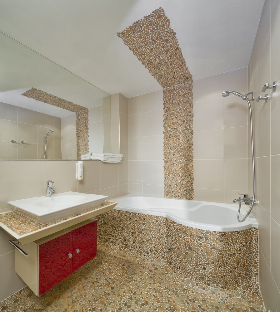 Mamaison Residence Diana — Hotel rooms in Warsaw, Masovian