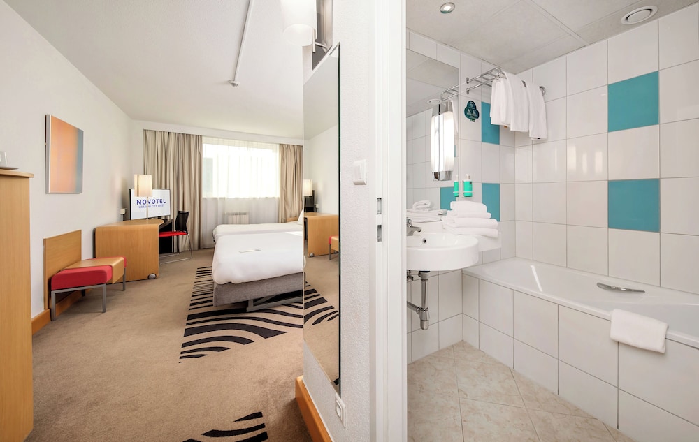 Novotel Krakow City West — Hotel rooms in Krakow, Lesser Poland