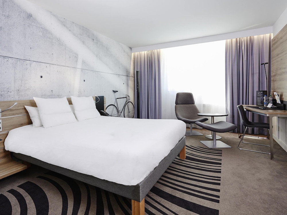 Novotel Krakow City West — Hotel rooms in Krakow, Lesser Poland