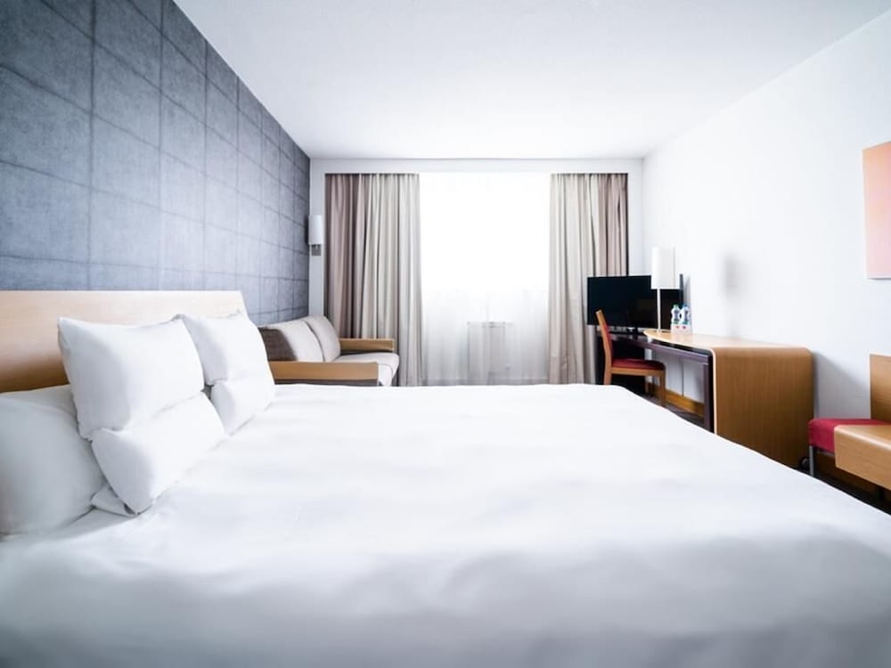 Novotel Krakow City West — Hotel rooms in Krakow, Lesser Poland