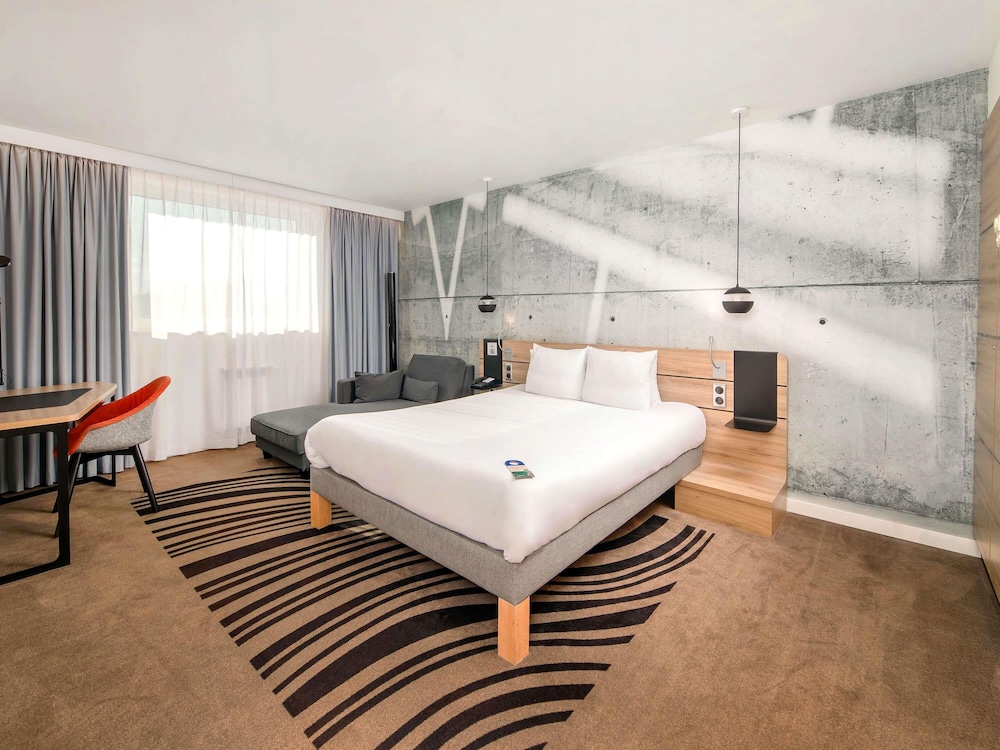 Novotel Krakow City West — Hotel rooms in Krakow, Lesser Poland