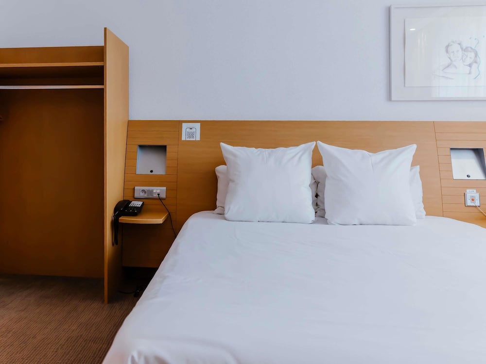 Novotel Krakow City West — Hotel rooms in Krakow, Lesser Poland