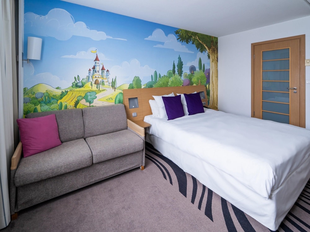 Novotel Krakow City West — Hotel rooms in Krakow, Lesser Poland