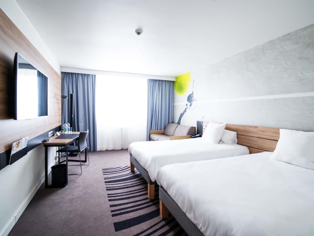 Novotel Krakow City West — Hotel rooms in Krakow, Lesser Poland