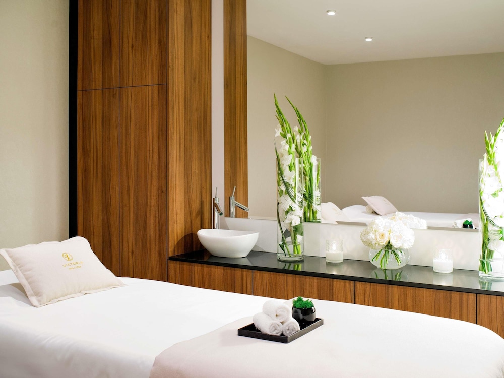 Sofitel Warsaw Victoria — Hotel rooms in Warsaw, Masovian