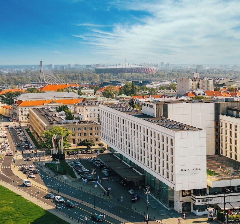 Sofitel Warsaw Victoria — Hotel building in Warsaw, Masovian