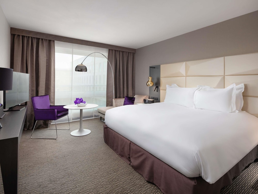 Sofitel Warsaw Victoria — Hotel rooms in Warsaw, Masovian