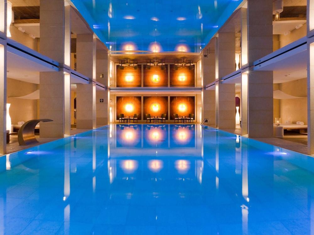 Sofitel Warsaw Victoria — Swimming pool in Warsaw, Masovian