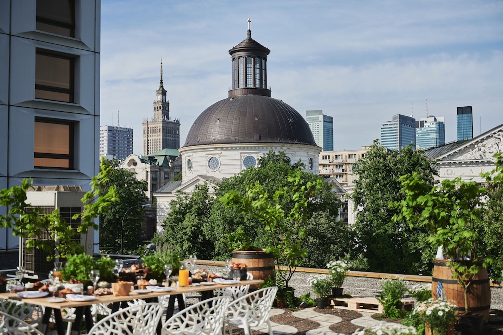 Sofitel Warsaw Victoria — Restaurant & bars in Warsaw, Masovian