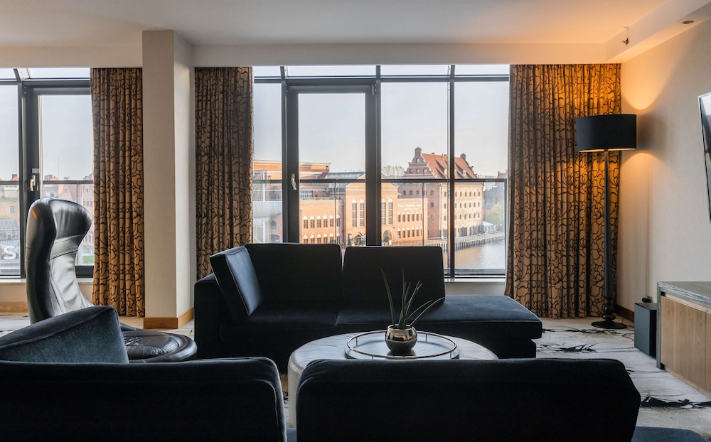 Hilton Gdansk — Hotel rooms in Gdansk, Pomeranian