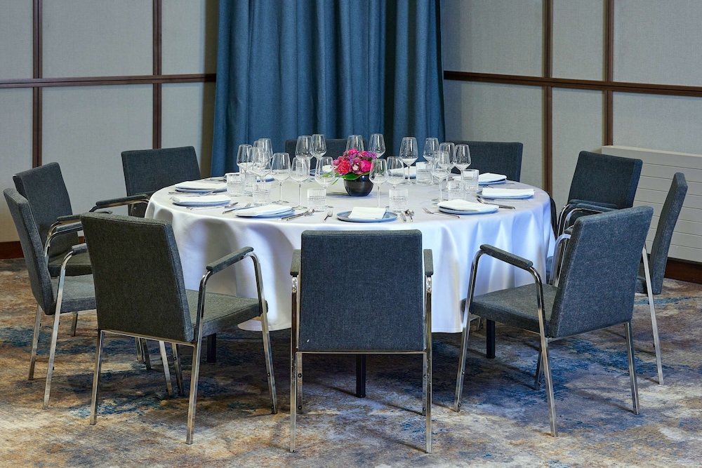 Hilton Gdansk — Restaurant & bars in Gdansk, Pomeranian