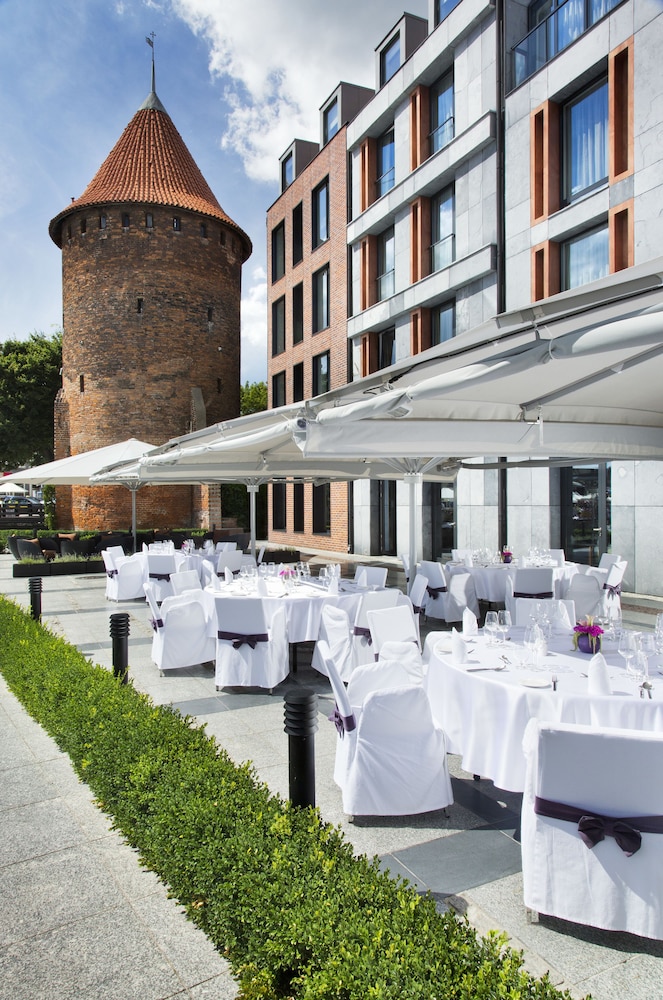 Hilton Gdansk — Restaurant & bars in Gdansk, Pomeranian