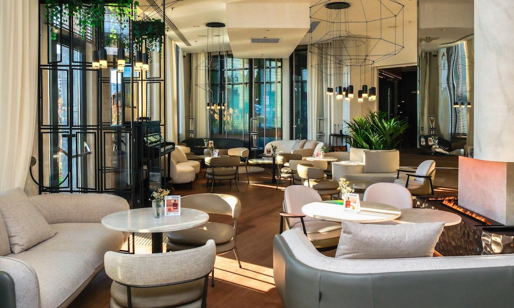 Hilton Gdansk — Restaurant & bars in Gdansk, Pomeranian