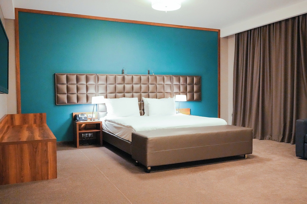 Holiday Inn Krakow City Centre by IHG — Hotel rooms in Krakow, Lesser Poland