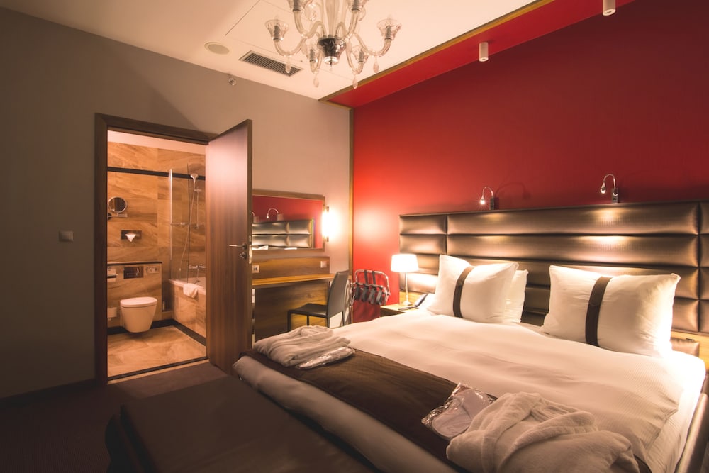 Holiday Inn Krakow City Centre by IHG — Hotel rooms in Krakow, Lesser Poland