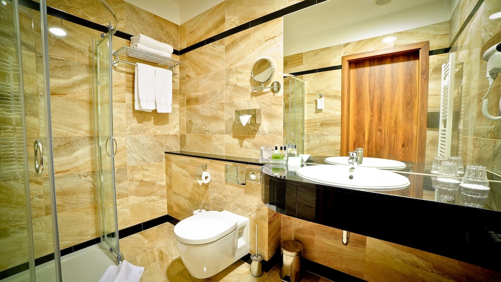 Holiday Inn Krakow City Centre by IHG — Hotel rooms in Krakow, Lesser Poland