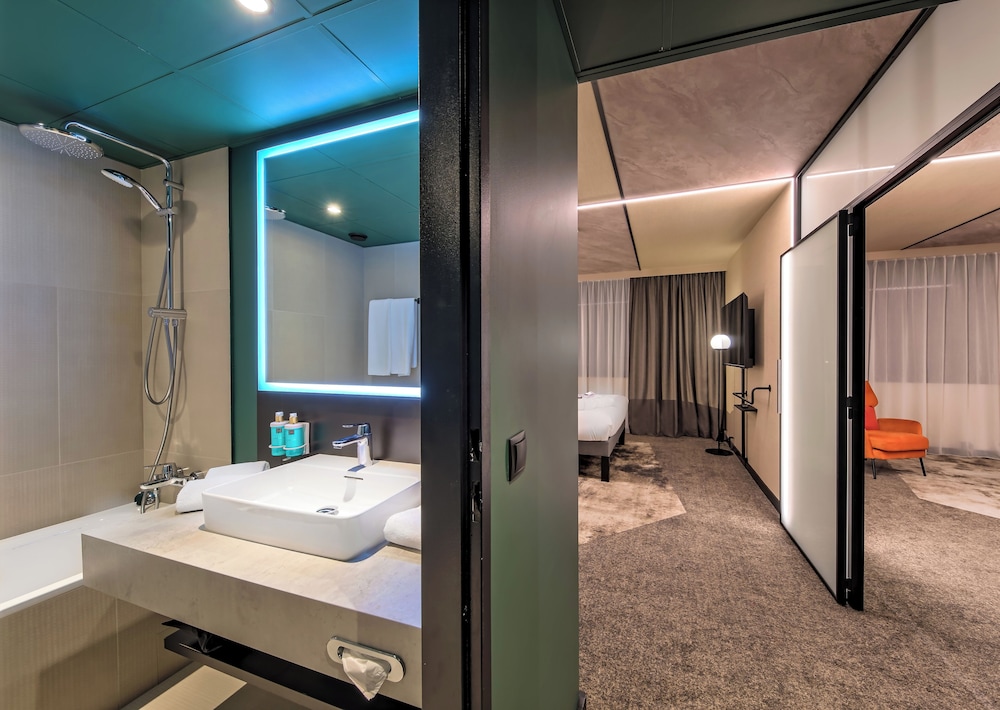 Novotel Krakow Centrum — Hotel rooms in Krakow, Lesser Poland